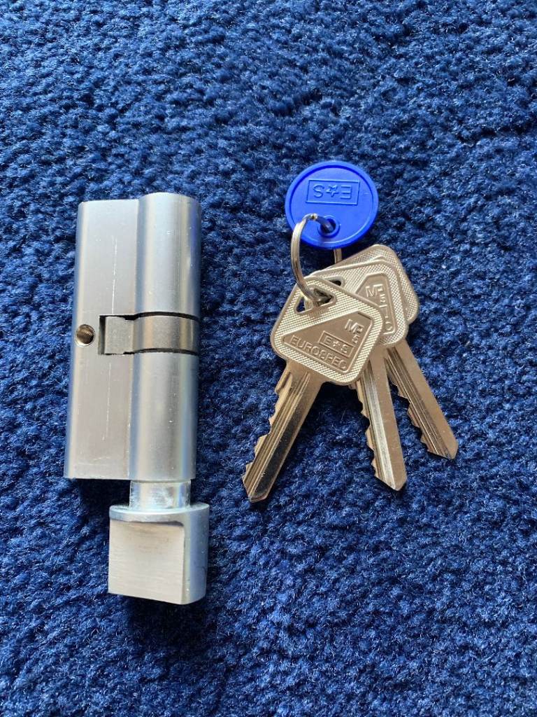 MP 5 Pin Eurospec Cylinder and Turn Chrome Door Lock with 3 Keys