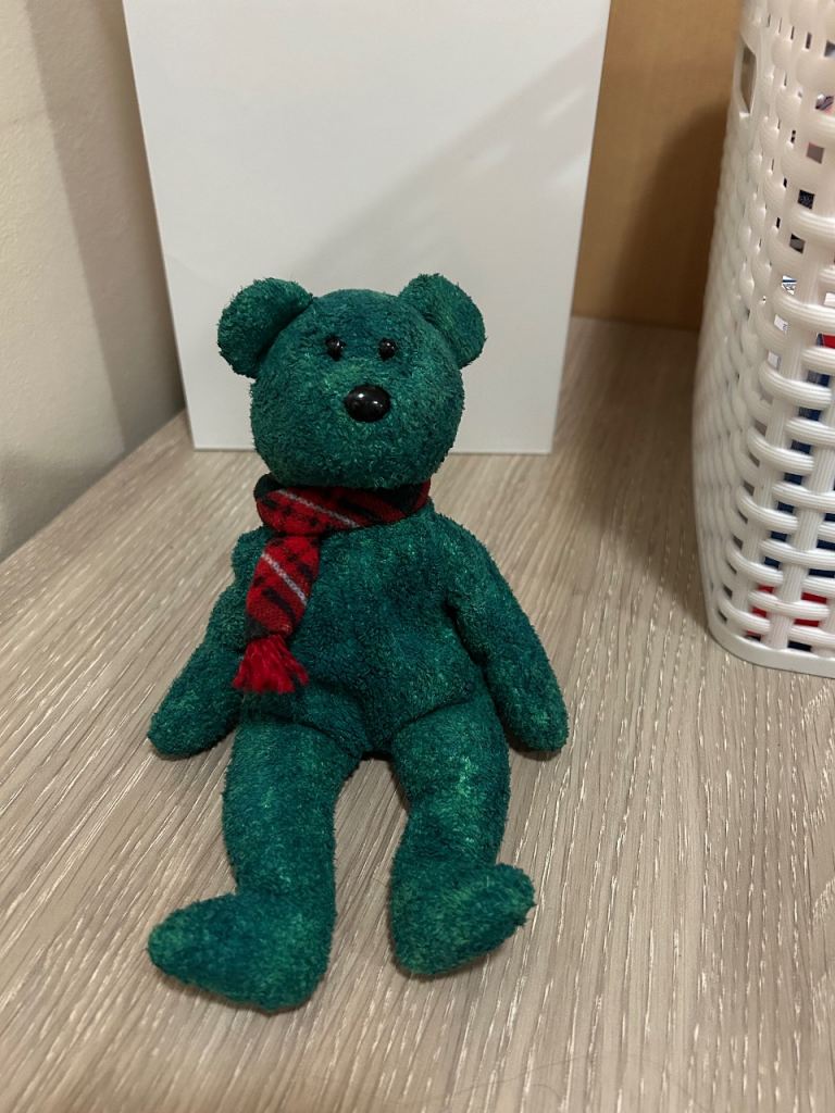 Wallace beanie bear 