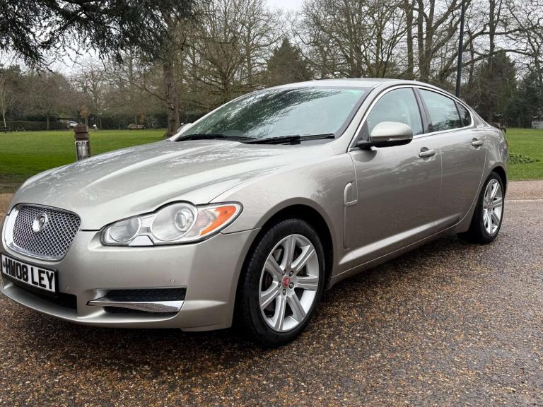 2010 Jaguar XF 3.0 XF Luxury V6 Auto 4dr Saloon Petrol Automatic