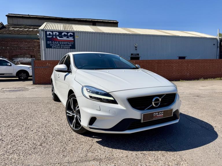 VOLVO V40 2.0 R-DESIGN (SV12) VED4 LP 2.0L 120/280 White Auto Diesel 2018
