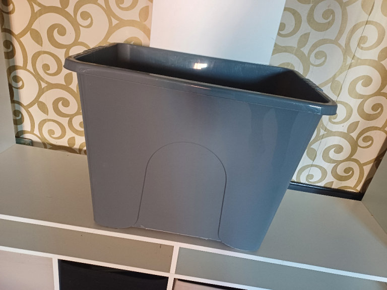 Quality  X X L stroage box 80 L