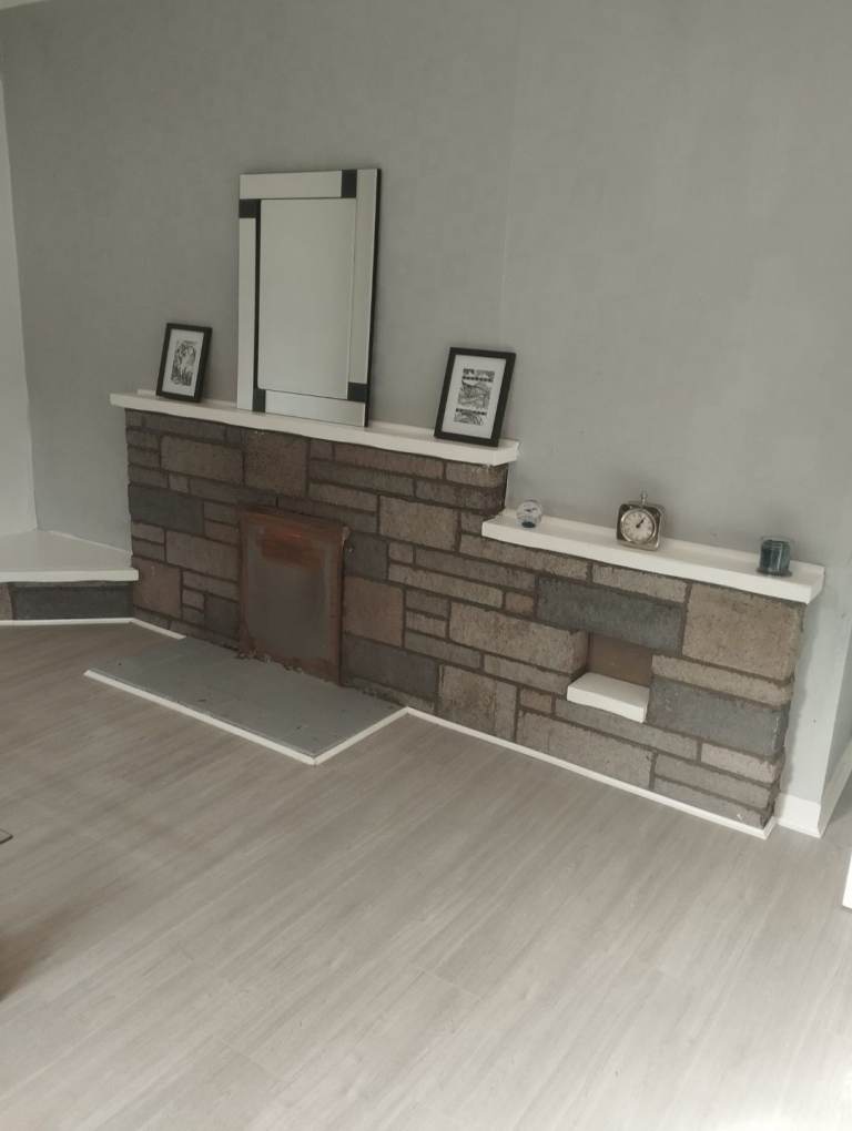 Looking for flatmate G735LA