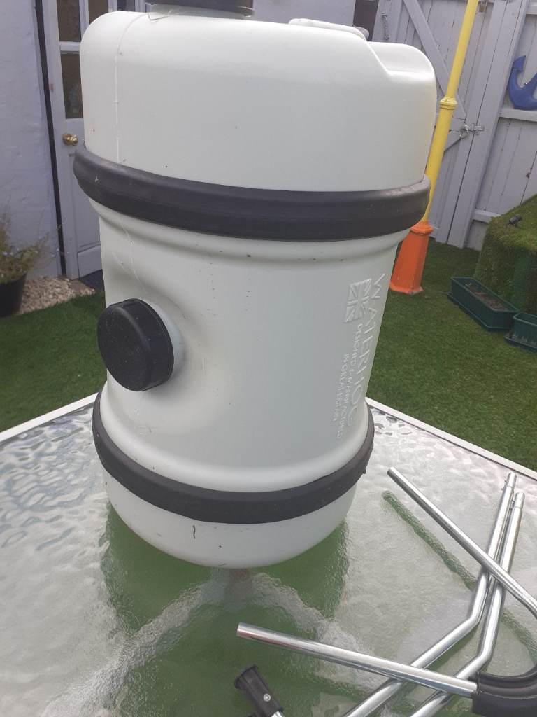 CLEAN WATER CONTAINER