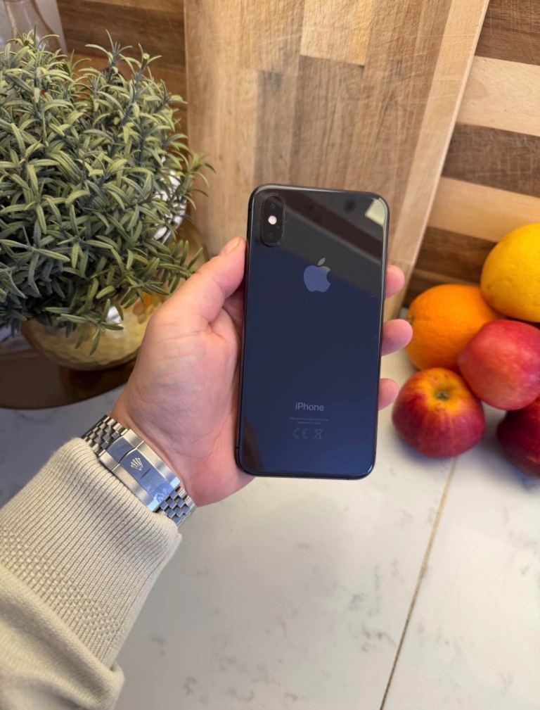 iPhone XS - 512gb Black Unlocked