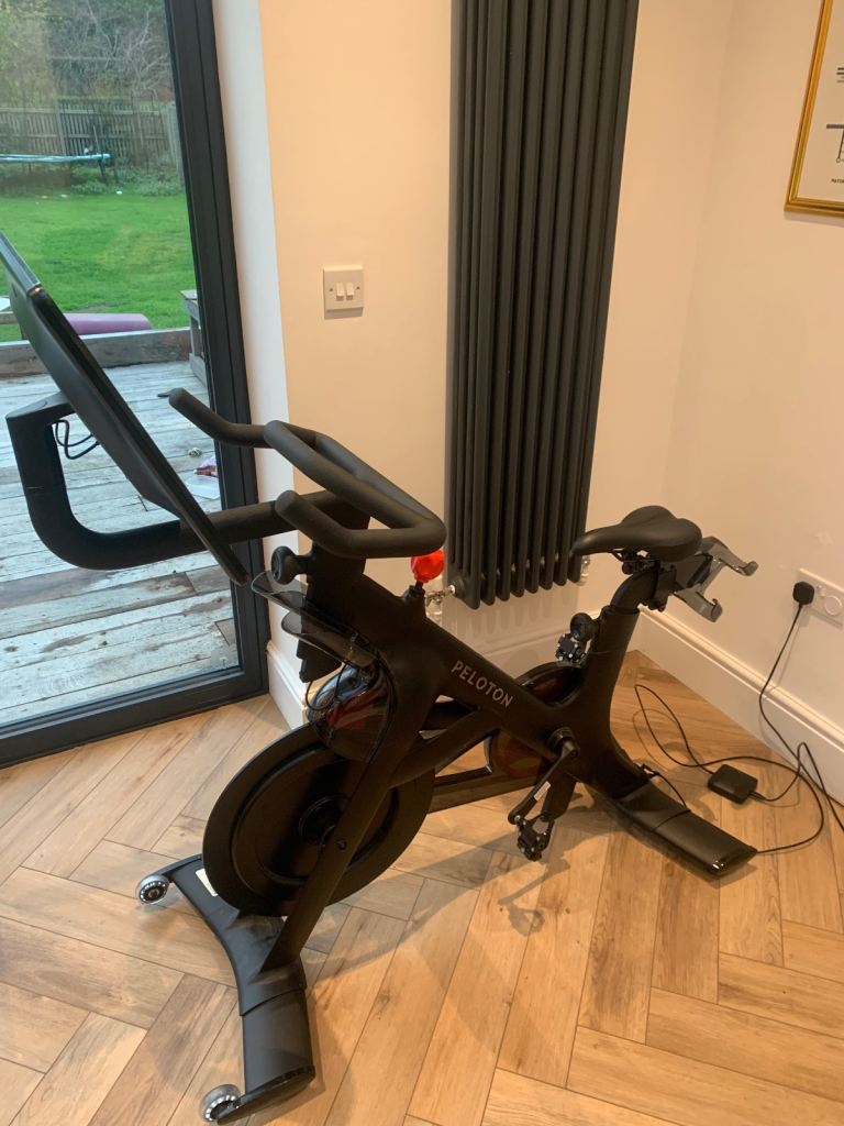 Peloton Plus Bike / Excellent Condition 