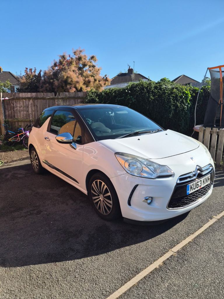 Citroen, DS3, Hatchback, 2013, Manual, 1560 (cc), 3 doors