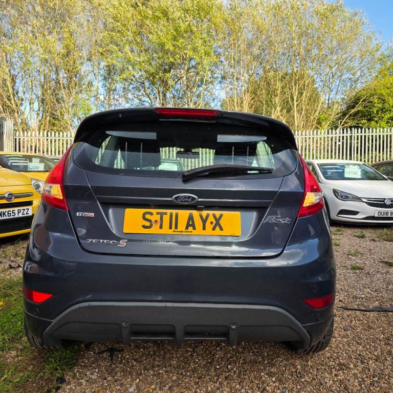FORD FIESTA MK7 ZETEC S EDITION 1.6 DIESEL 95 BHP YEAR 2011 12 MONTHS MOT&£20 ROAD TAX PEAR YEAR!!!