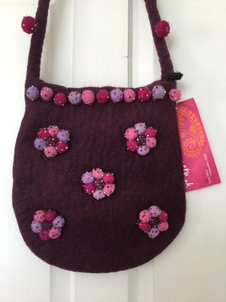 Wool bag with long shoulder strap  New 