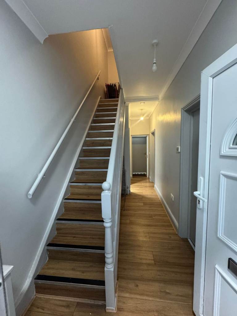 image for DOUBLE ROOM AVAILABLE NOW CANNING TOWN , E16 – 3 minutes from station