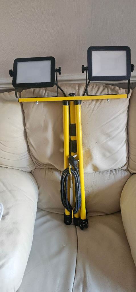 Twin-head light LED work light 20w