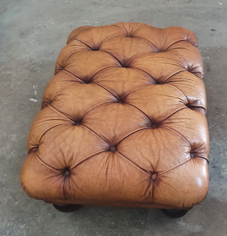 Chesterfield Tetrad Oskar large footstool