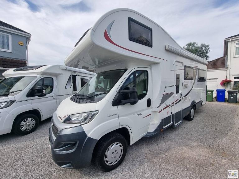 2018 ROLLER TEAM AUTO ROLLER 746 Low Mileage