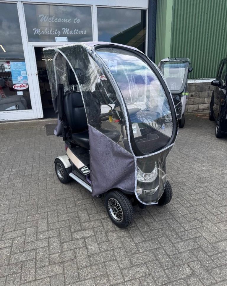 Mobility Scooter with canopy 