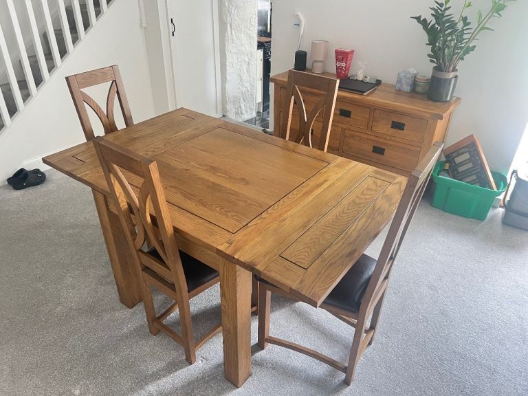 Oak Furnitureland Sherwood Solid Oak Extendable Dining Table & 4 Chairs