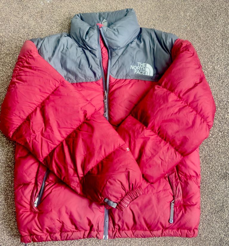 Men’s medium North Face puffer jacket 