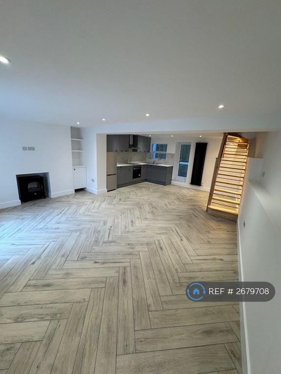 2 bedroom flat in Albion Place, Hythe, CT21 (2 bed) (#2679708)