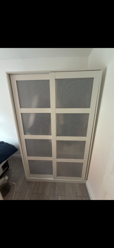Free wardrobe 