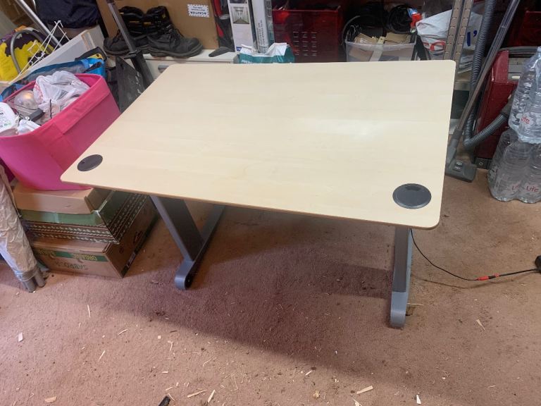 Skjern DK-6900 Electric Desk Adjustable Height