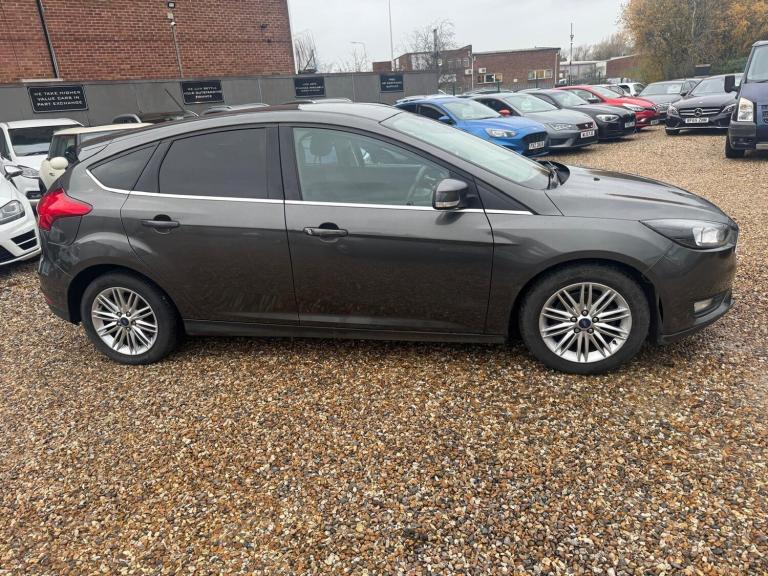 2017 Ford Focus 1.0 EcoBoost 125 Zetec Edition 5dr HATCHBACK PETROL Manual