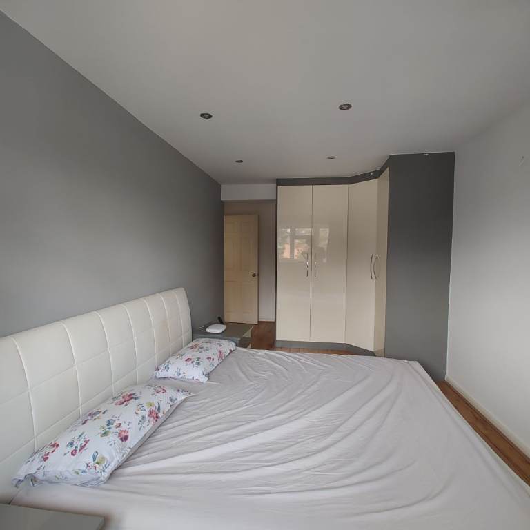 Rooms for Rent in Staines 🏡