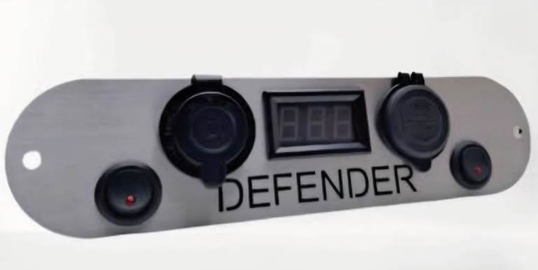 LandRover Defender Td5 200/300 Tdi/V8 Series 3 Dashboard Centre Panel St/Stl.BTR9614