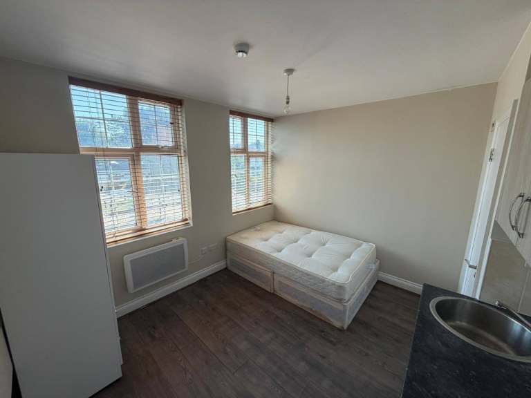BENEFITS ACCEPTED - Studio Flat Available in Orpington Bromley BR1