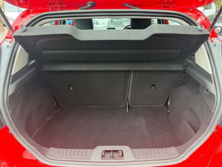 2016 16 SSANGYONG TIVOLI 1.6 E-XGI SE SUV 5DR PETROL MANUAL EURO 6 (S/S) (128 PS