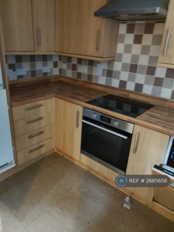 1 bedroom flat in Wallington, Sutton, SM6 (1 bed) (#2685658)