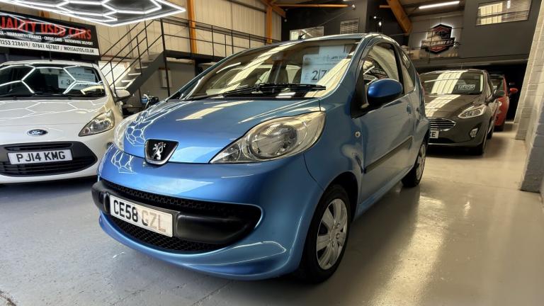 PEUGEOT 107 1.0 12V Urban Move 2008