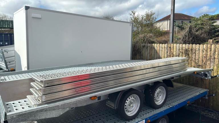 BRAND NEW 3M ALUMINIUM PUNCHED DECKING RAMPS FOR RECOVERY TRUCKS 2500KG