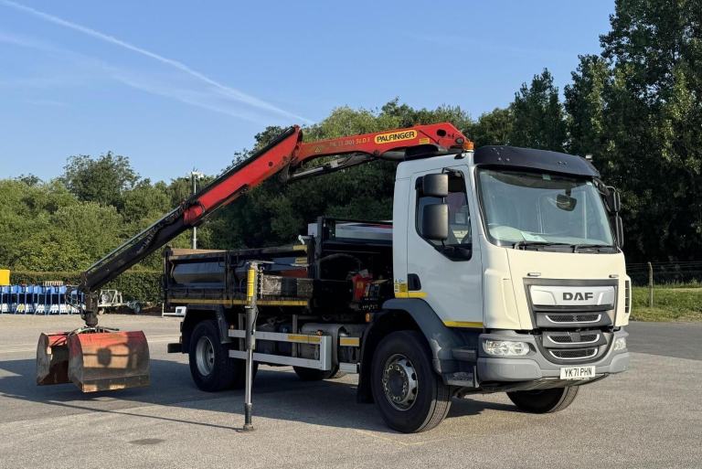 2021 71 plate Euro 6 DAF LF260 4×2 18t Tipper Grab