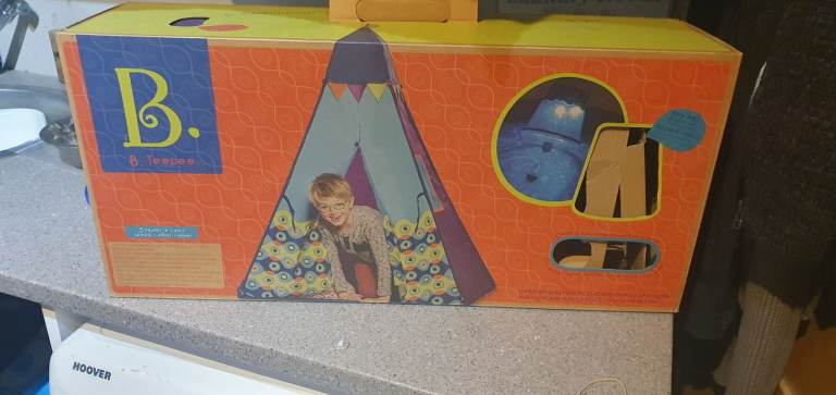 B TeePee Play tent with star light