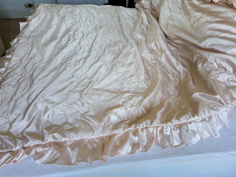 Vintage Single Bed Satin Lightly Padded Duvet Cover Peach Colour