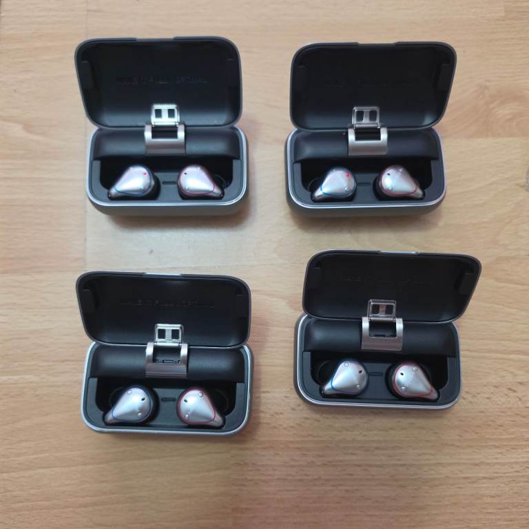Earbuds x4pcs Wireless Bokman, Ayake brand amazing Sound Quality, Metal Body
