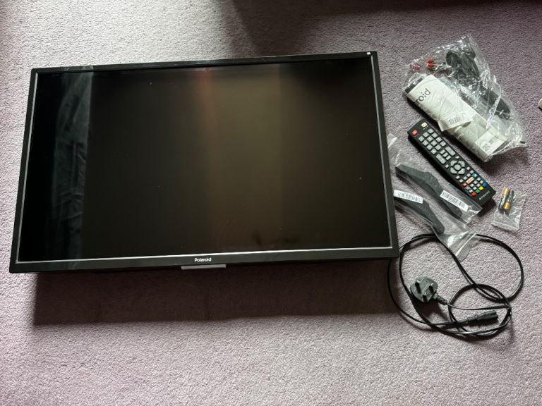 TV POLAROID JBL 32”