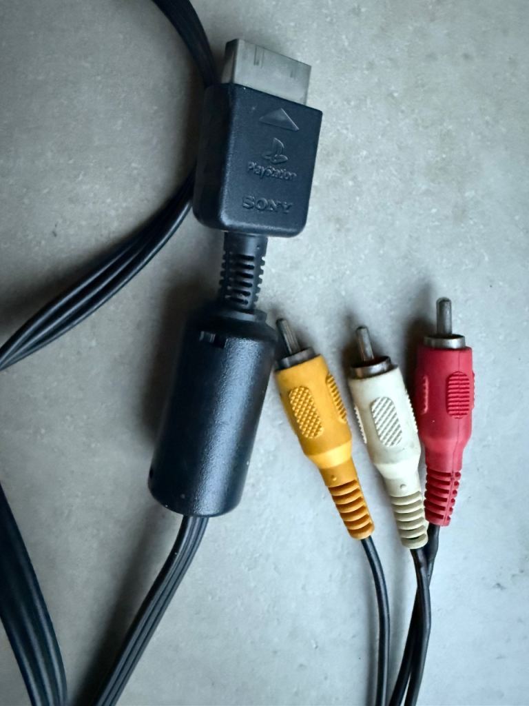 Fender Squier Mini Strat 3/4 Size mini Black Immaculate & Stand