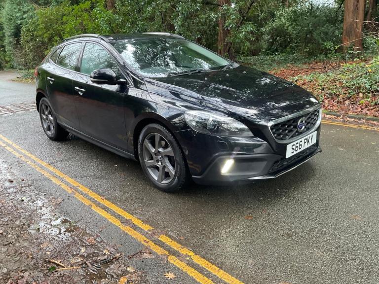 2015 Volvo V40 D2 Cross Country Lux Nav 5dr HATCHBACK DIESEL Manual
