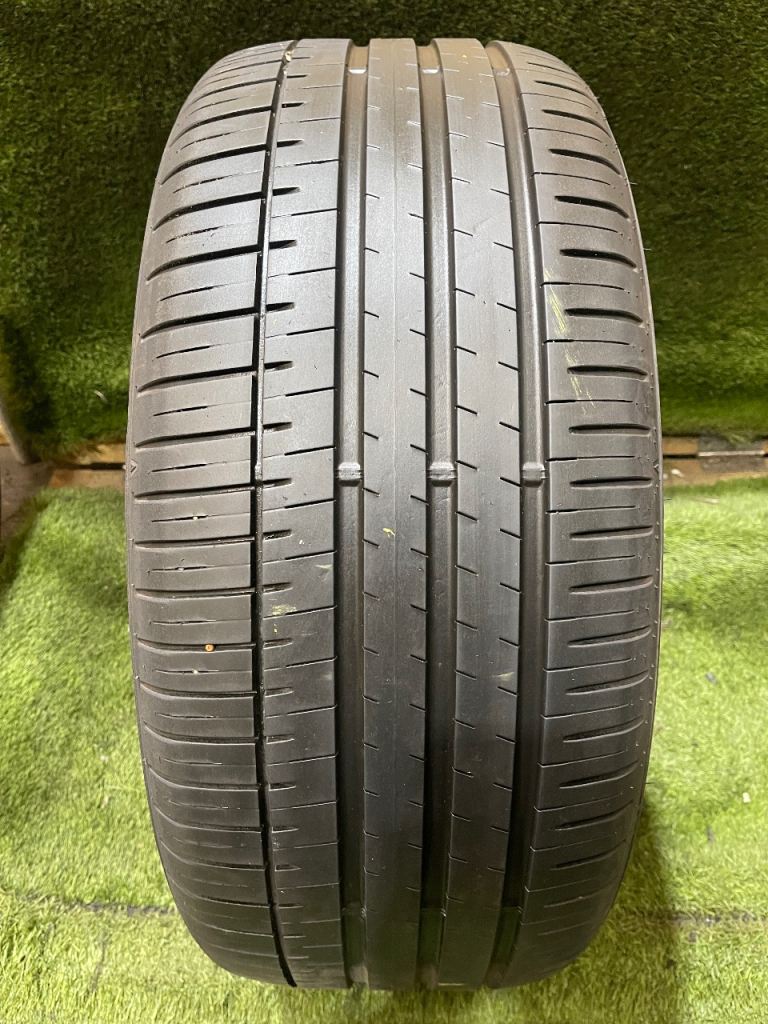 X1 285/45ZR21 113Y XL Falken Azenis FK510 SUV 5.5MM TREAD PART WORN TYRE DOT2022