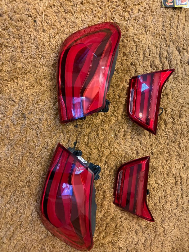 Set of rear lights for BMW M4.