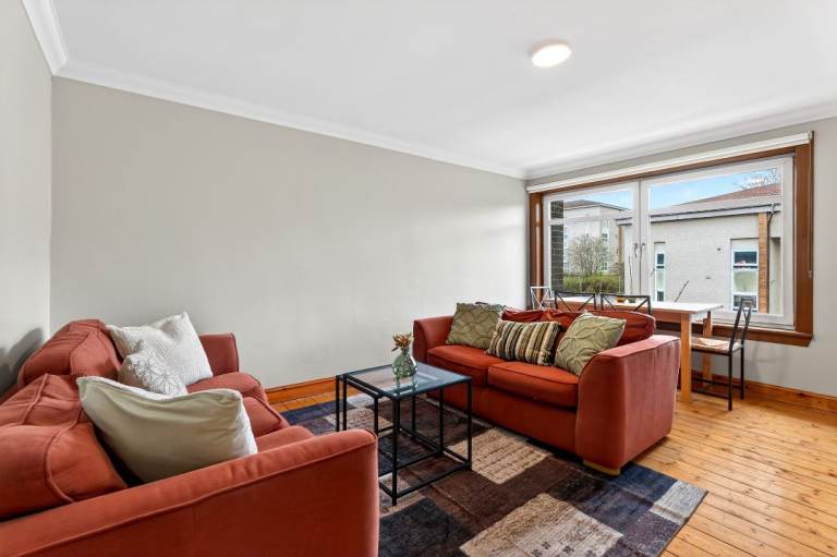 Furnished 1-Bed Flat in Prime Location – Available March