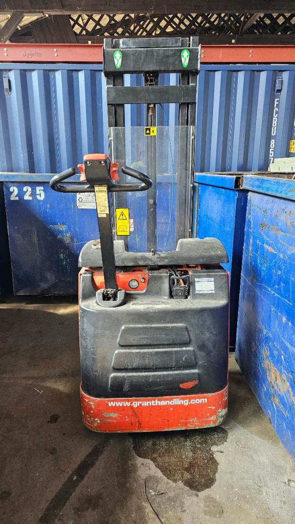 Grant Handling Electric Pallet Stacker