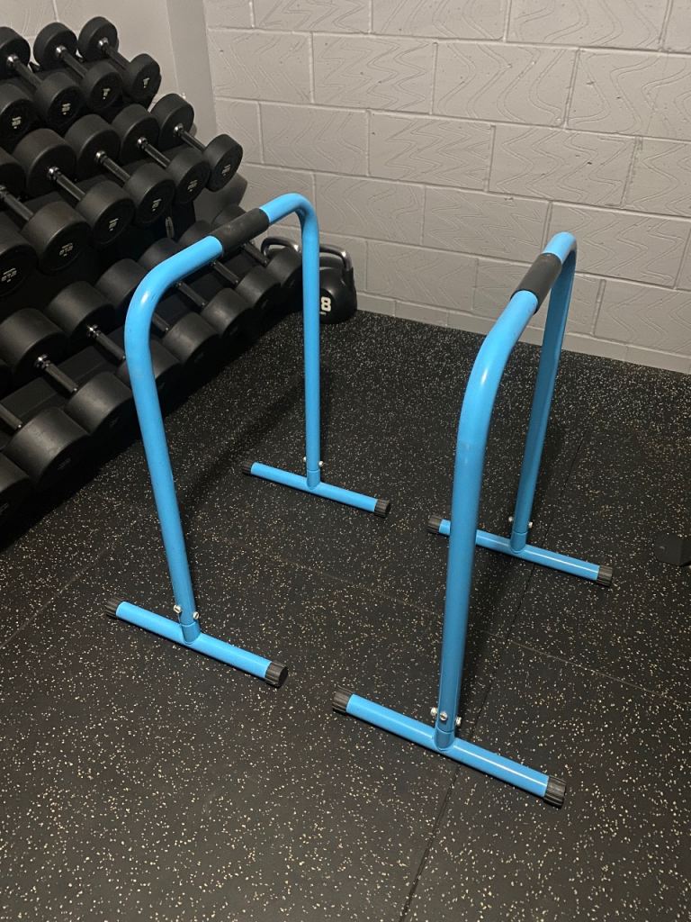 Tricep dip parallel dip bars 