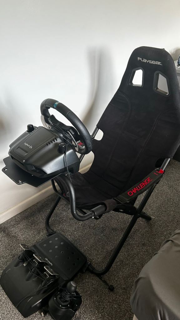 Logitech G29 with Gearshifter and Challenge Playseat 