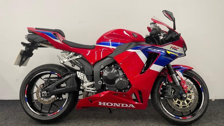 2024 HONDA CBR600RR - ERGO SEAT - FSH - QUICK SHIFTER