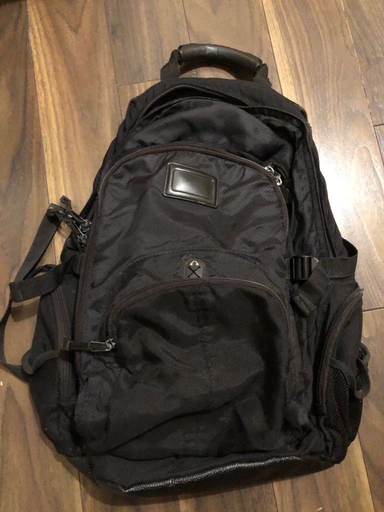 Black Laptop Quality Rucksack - Broken Zip