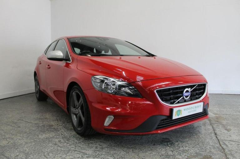 VOLVO V40 2.0 D2 R-Design Euro 6 (s/s) 5dr 2015
