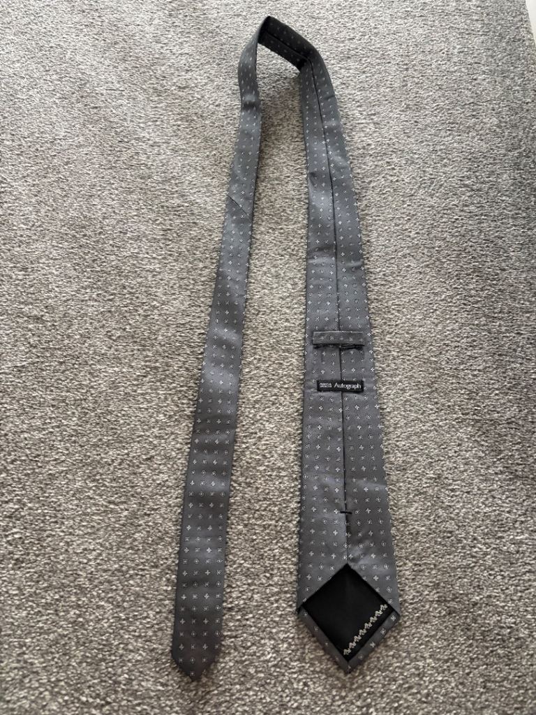 Men’s tie M&S