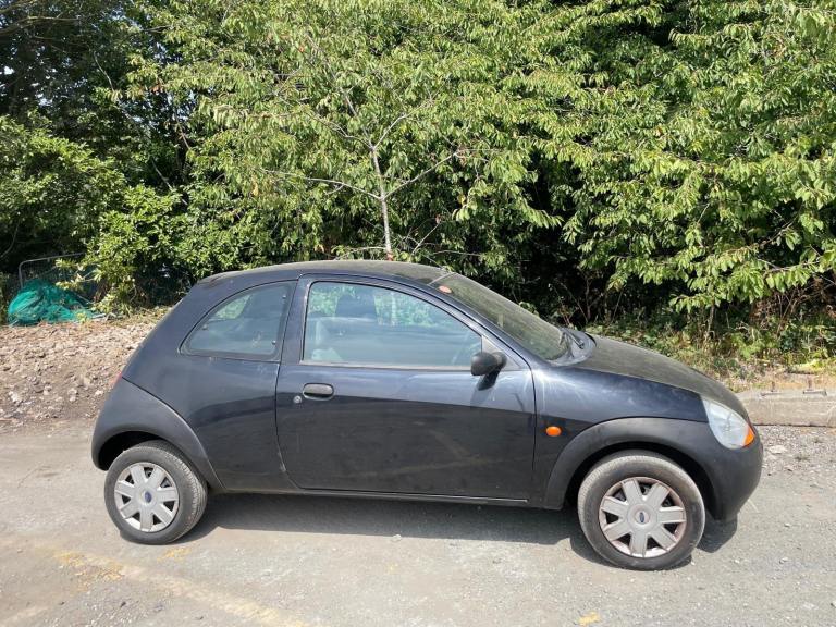 FORD KA 1.3 .DURATEC 03 REG 30636 MILES 23 SERVICE STAMPS MOT OCTOBER 13TH LOW INSURANCE 48+MPG