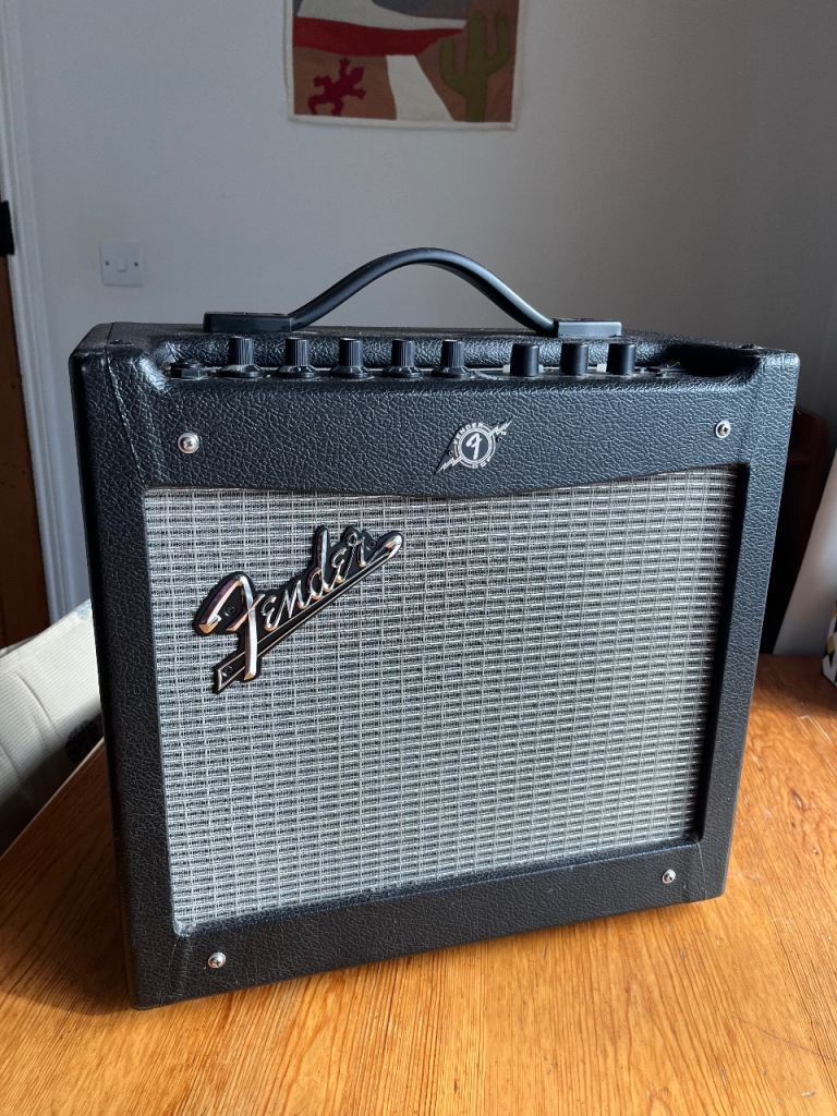 Fender Mustang 1 v2 amp