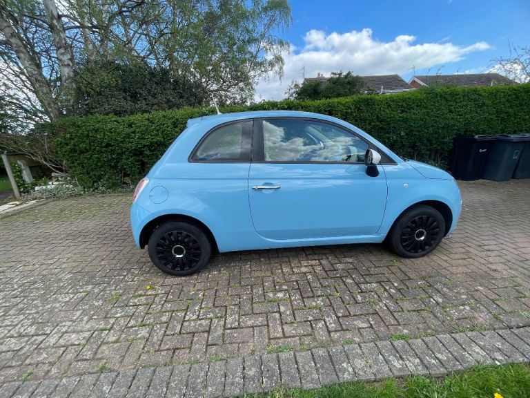 FIAT 500 COLOUR THERAPY 2013 APPLE CAR PLAY